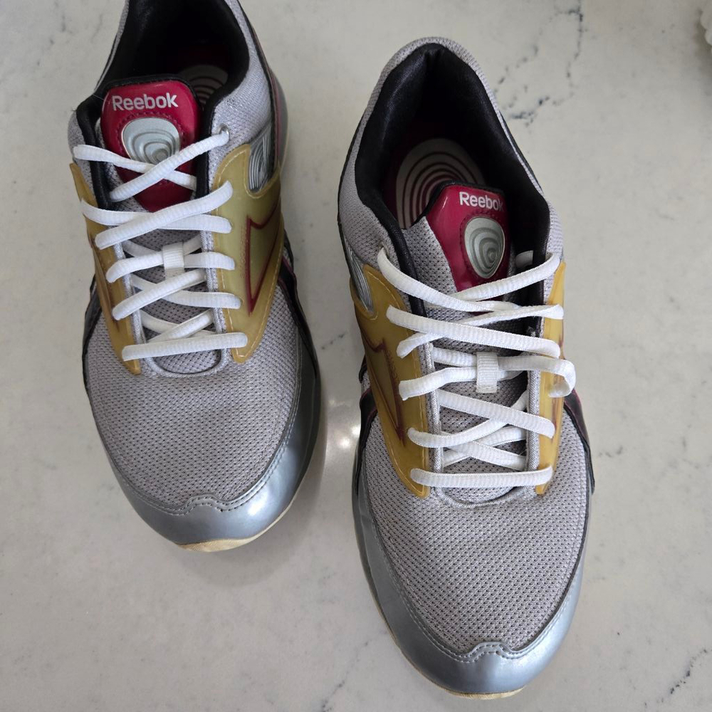 Women's Reebok EasyTone Gray Silver Sneakers Size 8.5